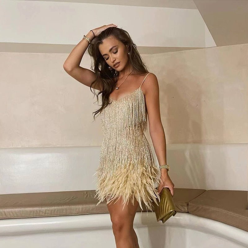 Élora – Luxe Feather Dress